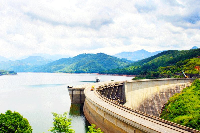 The dam is a regime object. It is forbidden to pass along it during the release of water., Kandy