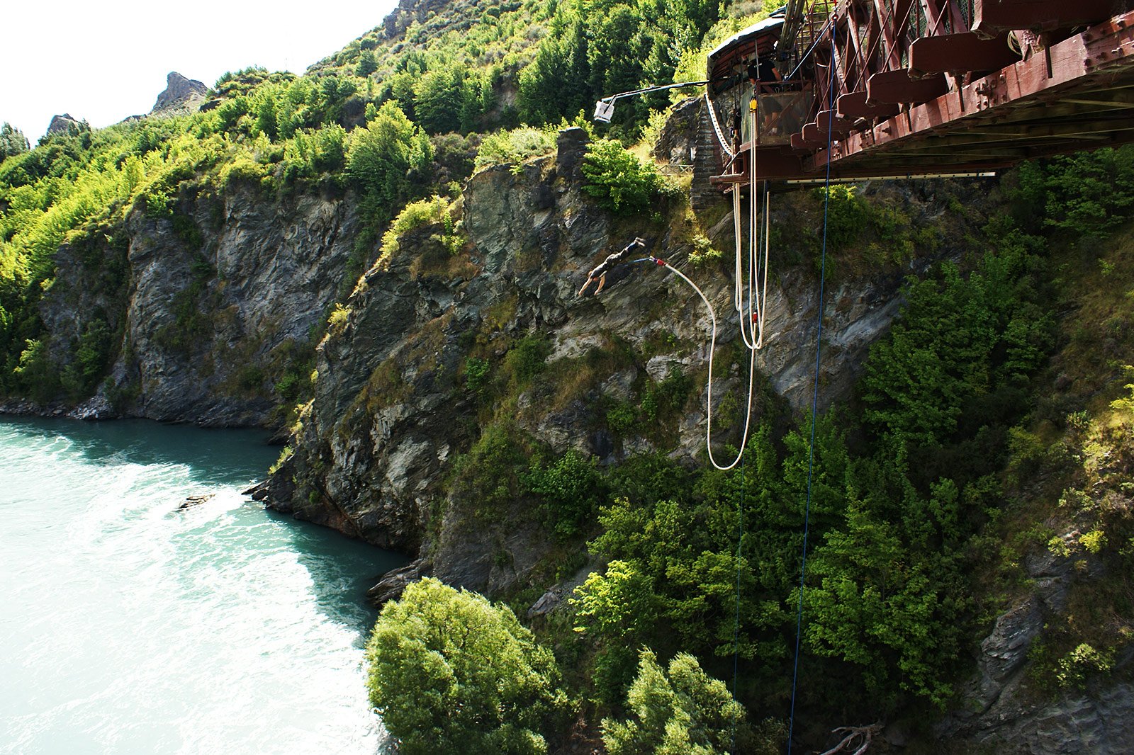 How to try bungy jumping in Queenstown