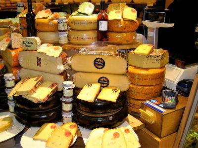 Buy Holland cheese in Amsterdam