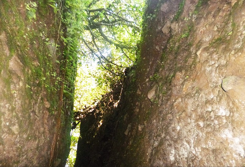 Frozen lava tunnel, Granada
