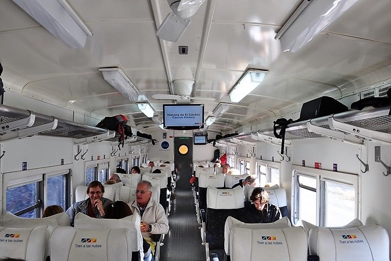 Inside of Heaven train, Salta