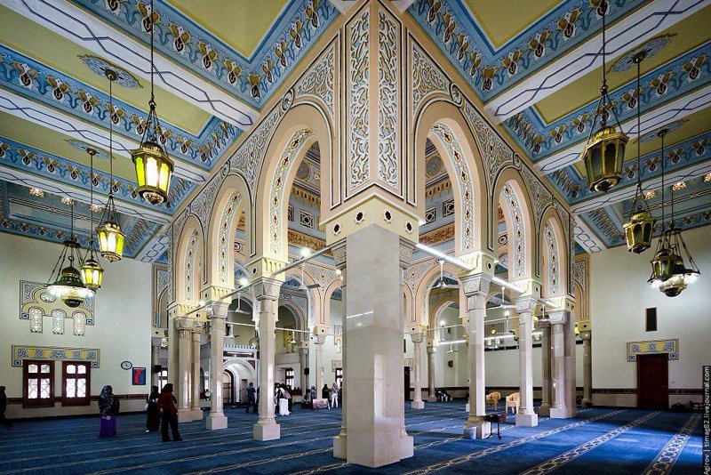 Inside, Dubai