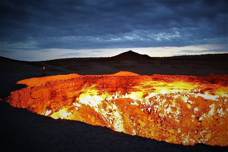 Darvaza crater at the nigh time, Ashgabad