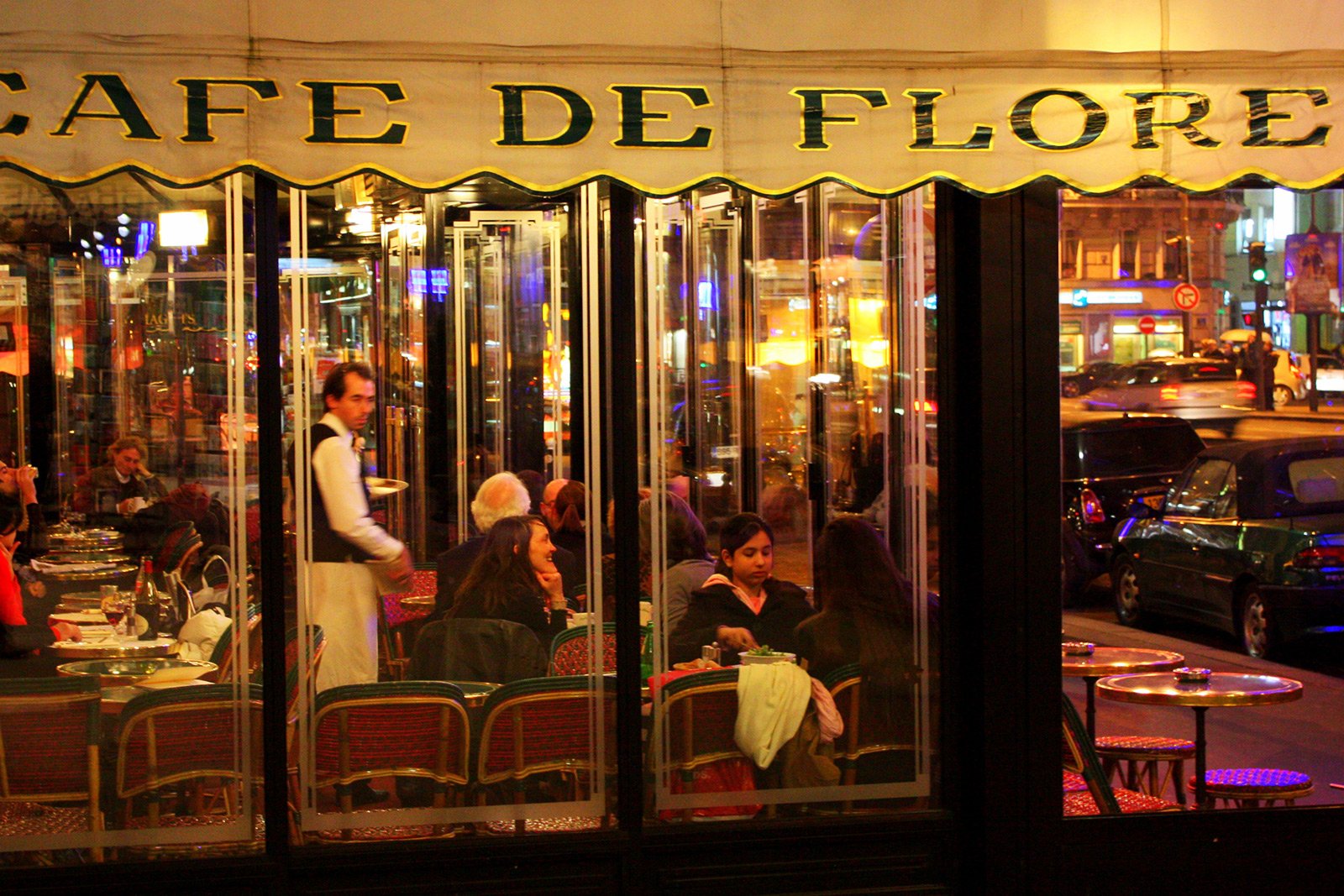 How to visit the legendary Cafe de Flore in Paris