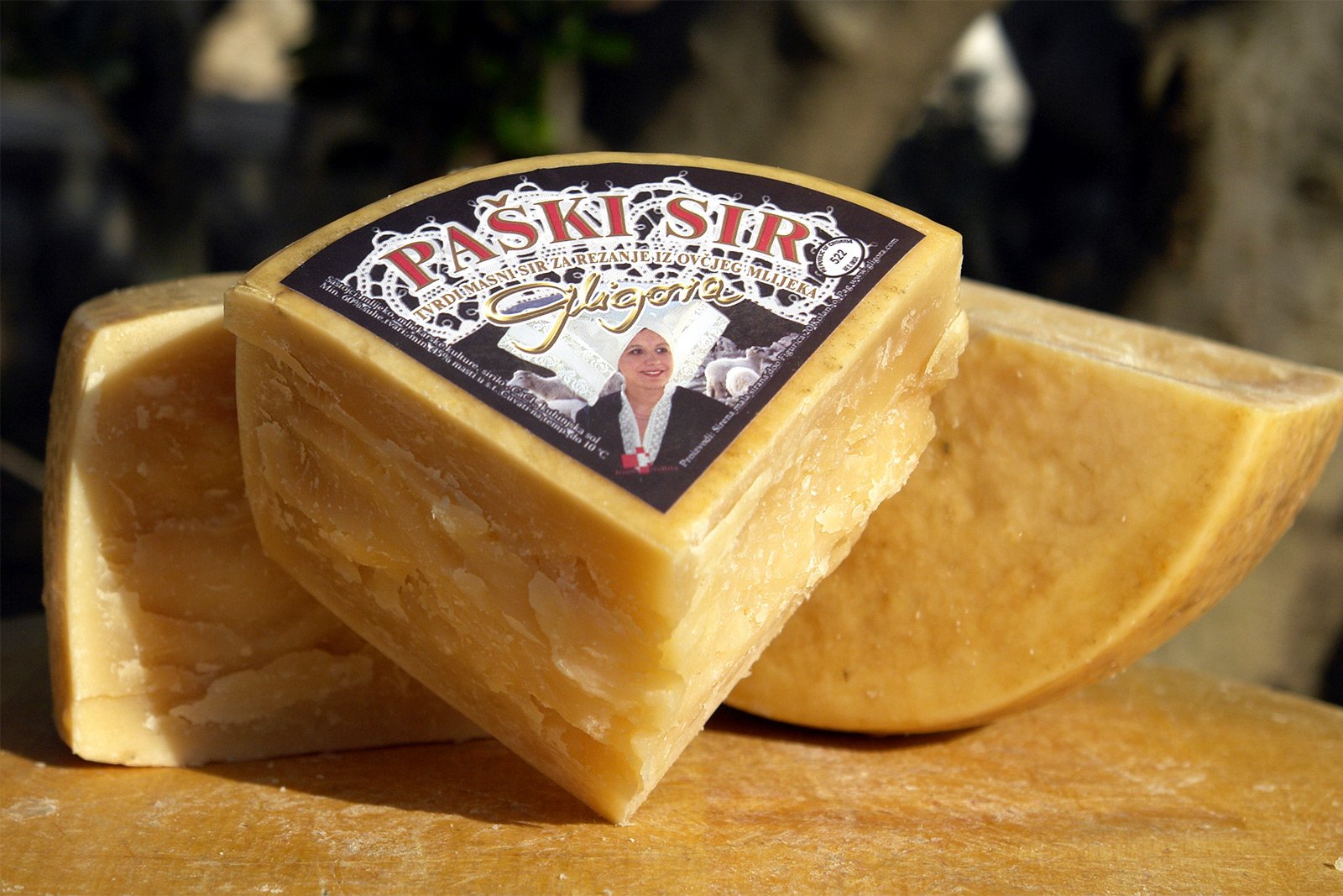 How to try paški sir in Dubrovnik