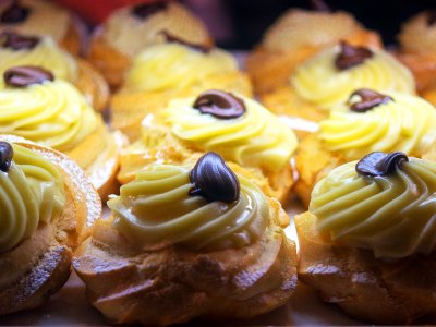 Try zeppole in Rome