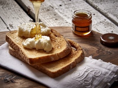 Taste pine honey in Marmaris