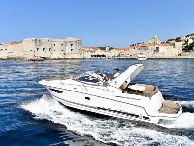Try yachting in Dubrovnik