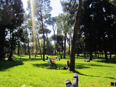 Have a picnic in the Villa Borghese in Rome
