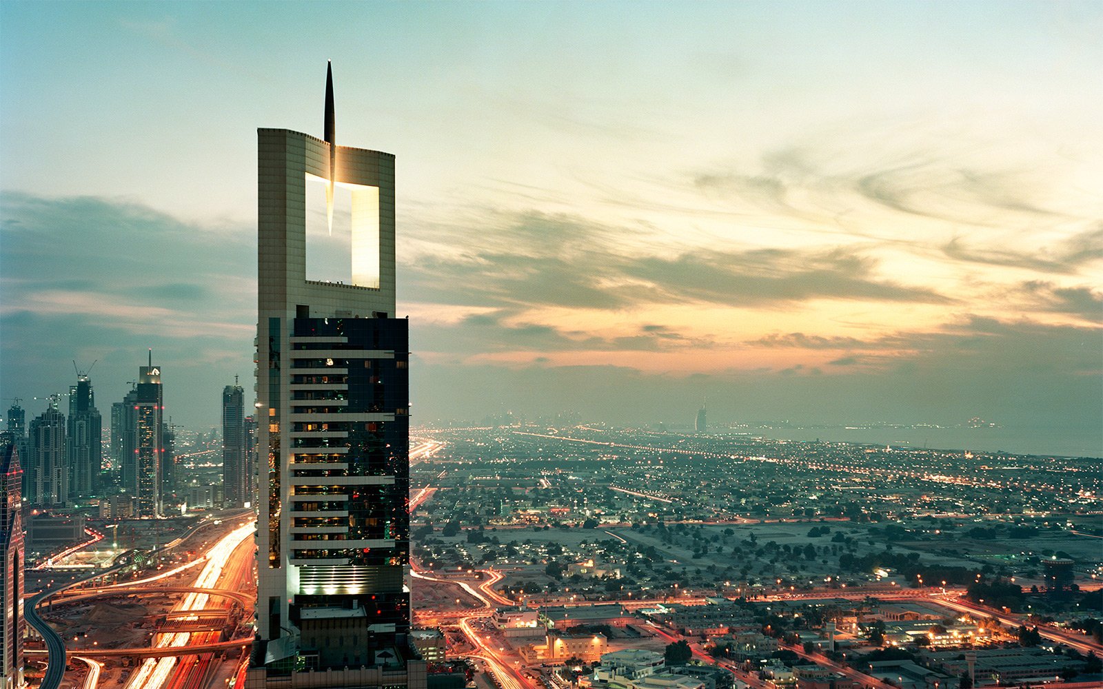Chelsea Tower, Dubai