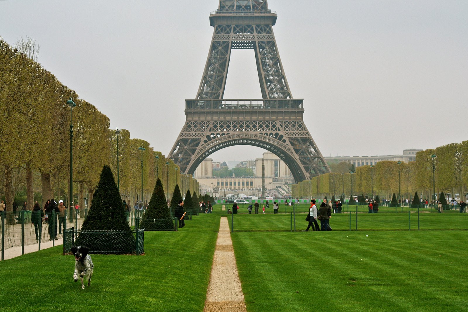 champs de mars la tour du pin