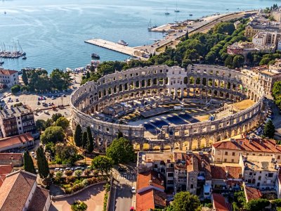 Excursion around Split